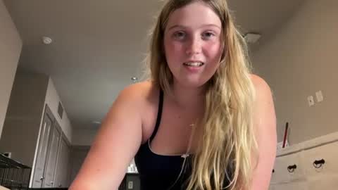 Lizzygetsbusy101 online show from 27, 7, 2026