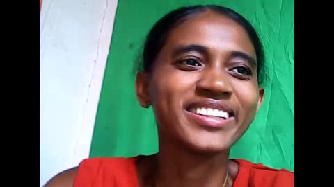 llouisse online show from 11, 4, 2026