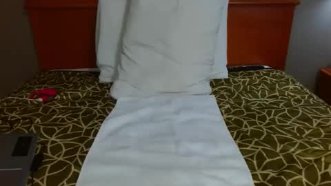 Snapshot of lnsideher69 chatting on 11, 11, 2025 John online show from 11, 11, 2025