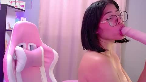 Snapshot of loaluxury chatting on 10, 3, 2025 Pamela online show from 10, 3, 2025