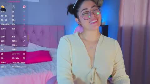 Snapshot of loaluxury chatting on 7, 11, 2025 Pamela online show from 7, 11, 2025