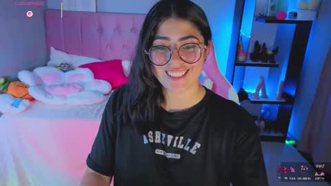 Snapshot of loaluxury chatting on 14, 11, 2025 Pamela online show from 14, 11, 2025