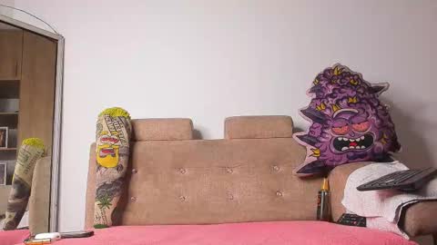 LOGAN DRAKE online show from 19, 9, 2025