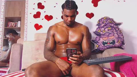 Snapshot of logan_drakex chatting on 15, 5, 2026 LOGAN DRAKE online show from 15, 5, 2026