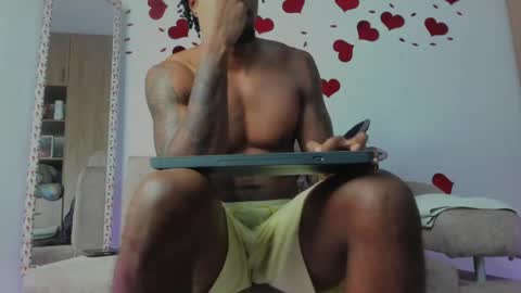 Snapshot of logan_drakex chatting on 8, 6, 2026 LOGAN DRAKE online show from 8, 6, 2026