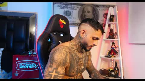 logan_hugh8 online show from 20, 2, 2025