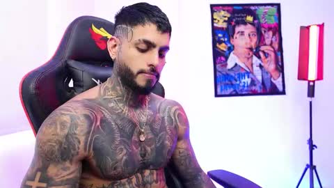 logan_hugh8 online show from 22, 12, 2025