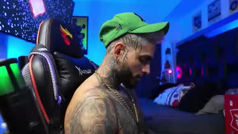 logan_hugh8 online show from 1, 2, 2026