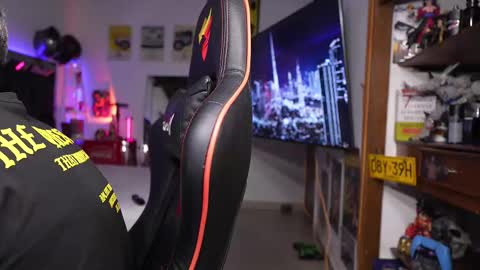 logan_hugh8 online show from 14, 3, 2026