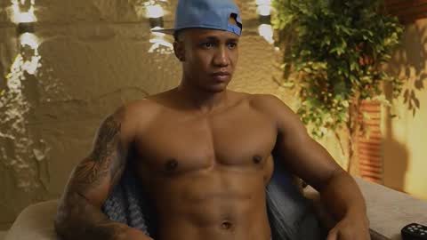 logan_varela online show from 9, 11, 2025