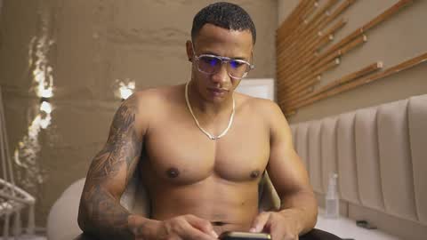 logan_varela online show from 2, 4, 2026