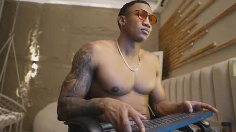 logan_varela online show from 15, 4, 2026