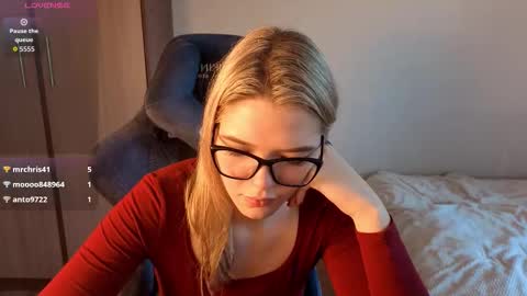 Snapshot of logandrive chatting on 12, 9, 2025 Logan and Katana online show from 12, 9, 2025