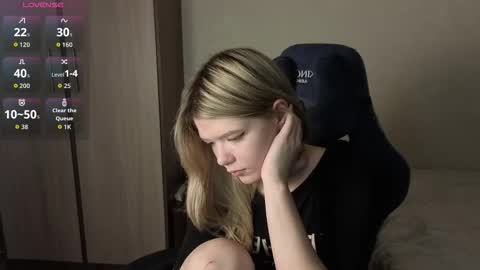 Snapshot of logandrive chatting on 1, 12, 2025 Logan and Katana online show from 1, 12, 2025