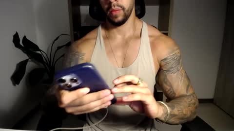 Snapshot of loganhod chatting on 27, 5, 2026 Logan Wolfp online show from 27, 5, 2026