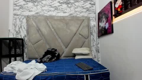 loganjhonson online show from 23, 9, 2025