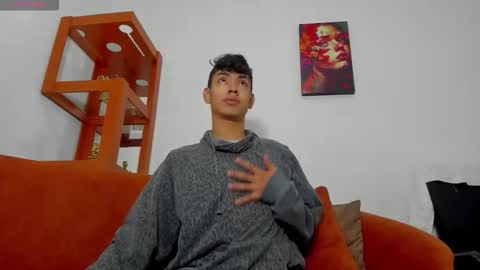 Snapshot of logantwink18 chatting on 21, 9, 2025 logantwink18 online show from 21, 9, 2025