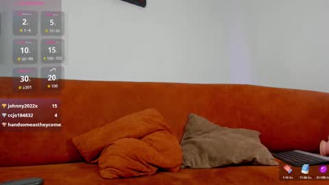 Snapshot of logantwink18 chatting on 25, 9, 2025 logantwink18 online show from 25, 9, 2025