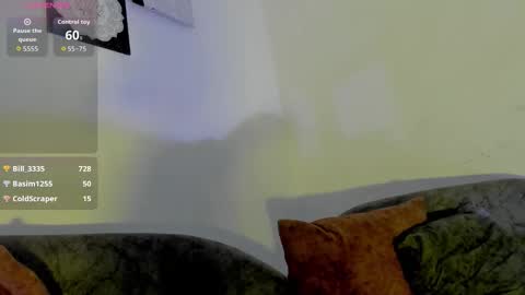 Snapshot of logantwink18 chatting on 5, 10, 2025 logantwink18 online show from 5, 10, 2025