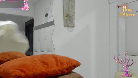 Snapshot of logantwink18 chatting on 24, 10, 2025 logantwink18 online show from 24, 10, 2025