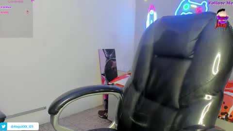 LOUIS online show from 5, 10, 2025