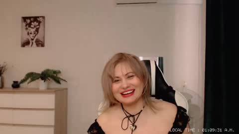  Lola  online show from 28, 2, 2025