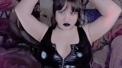 Lola Chi online show from 8, 2, 2025