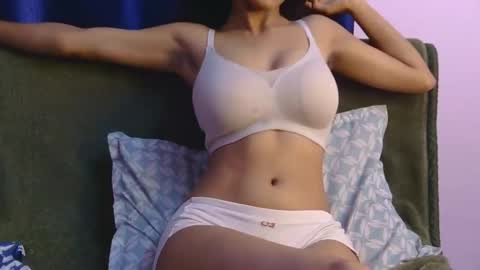 lolaa online show from 20, 5, 2026