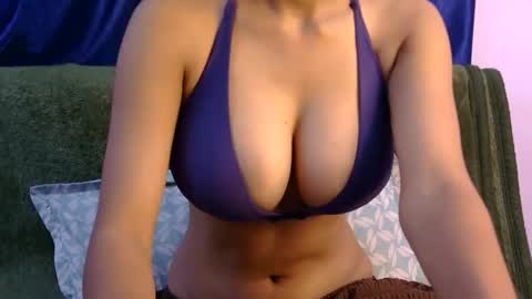 lolaa online show from 28, 5, 2026