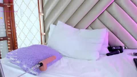 Lolaa  online show from 26, 4, 2026