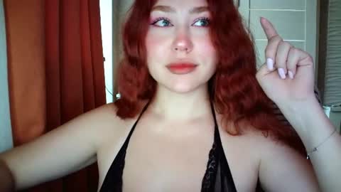 LolaaMint  online show from 12, 6, 2026