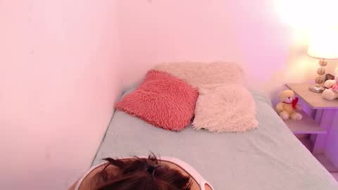 lolaandcamille online show from 21, 11, 2025