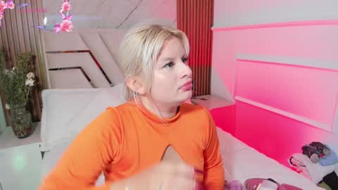 Lola Angel online show from 16, 1, 2025