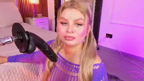 Lola Angel online show from 17, 6, 2026