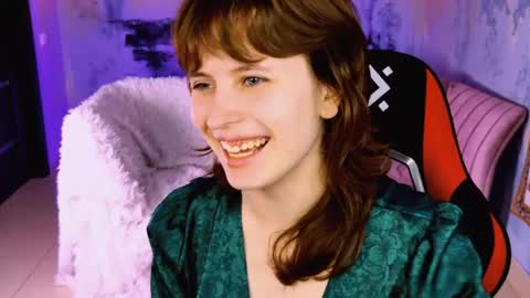 Snapshot of lolaasmus chatting on 15, 5, 2026 I consider myself the god Loki but life just calls me LOL online show from 15, 5, 2026