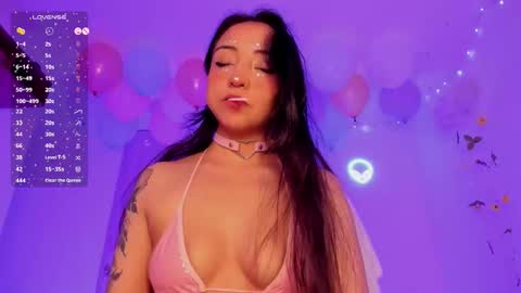  Lola Berry  online show from 13, 11, 2025