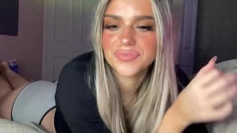 lolamarie_ online show from 28, 2, 2026