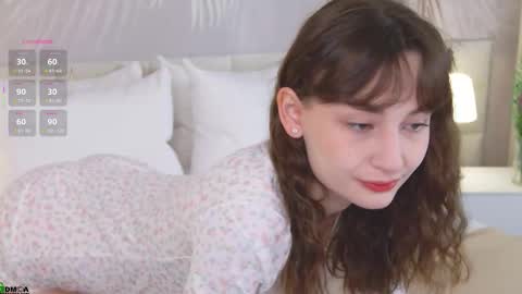 Snapshot of lolaprise chatting on 16, 9, 2025 Lola online show from 16, 9, 2025