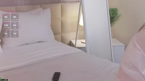 Snapshot of lolaprise chatting on 27, 9, 2025 Lola online show from 27, 9, 2025