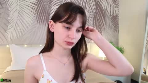 Snapshot of lolaprise chatting on 6, 11, 2025 Lola online show from 6, 11, 2025