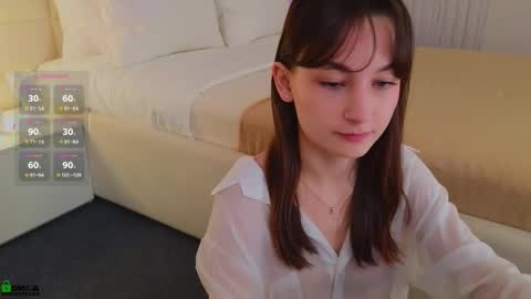 Snapshot of lolaprise chatting on 1, 12, 2025 Lola online show from 1, 12, 2025