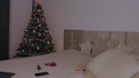 Snapshot of lolasplash chatting on 8, 12, 2024 Lola online show from 8, 12, 2024