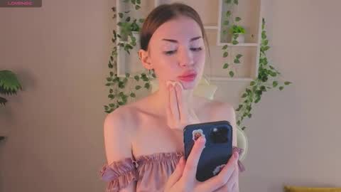 Lola online show from 2, 12, 2025