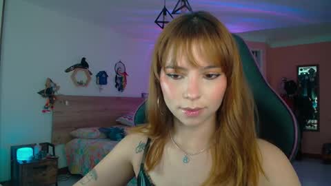 Snapshot of lolaverse chatting on 16, 10, 2025 Lola doll online show from 16, 10, 2025