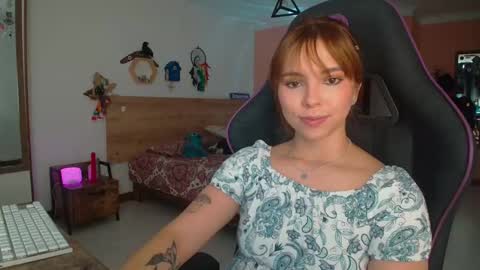 Snapshot of lolaverse chatting on 4, 11, 2025 Lola doll online show from 4, 11, 2025