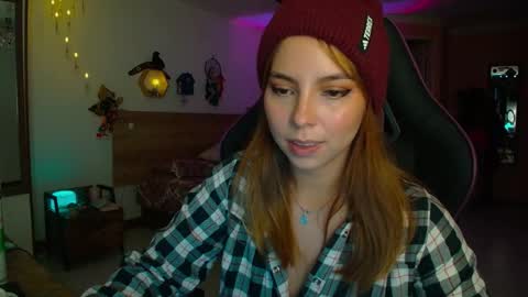 Snapshot of lolaverse chatting on 2, 12, 2025 Lola doll online show from 2, 12, 2025