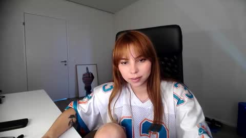 Lola doll online show from 24, 3, 2026