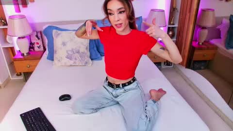 Snapshot of lolavixxen chatting on 16, 12, 2025 Lola online show from 16, 12, 2025