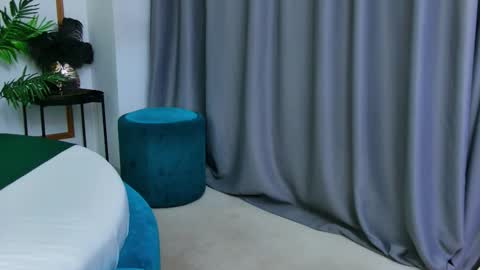 Snapshot of lolavixxen chatting on 6, 1, 2026 Lola online show from 6, 1, 2026