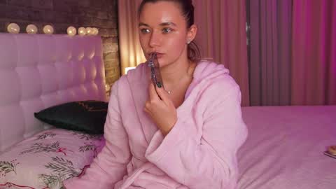 Victoria online show from 9, 12, 2024